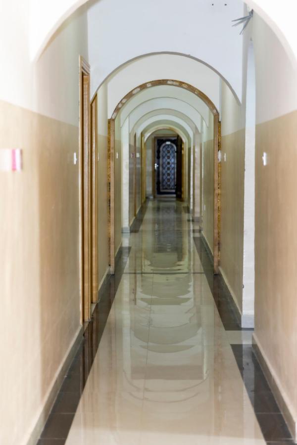 Arabian Sands Hotel فندق الرمال العربية Haima Екстер'єр фото